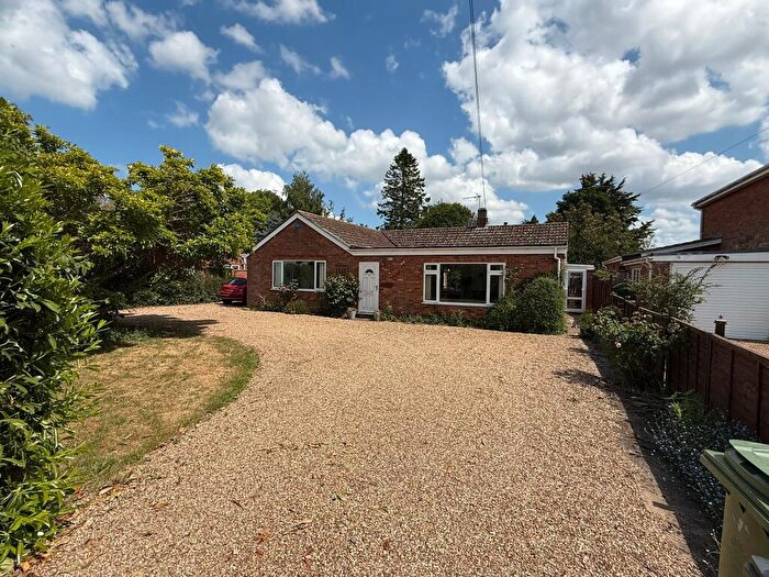 4 Bedroom Detached Bungalow For Sale In Heywood Road, Diss, IP22