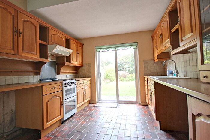 3 Bedroom Semi Detached House For Sale In Allderidge Avenue, Kingston Upon Hull, HU5