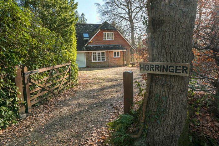 4 Bedroom Detached House For Sale In Bepton, Midhurst, GU29