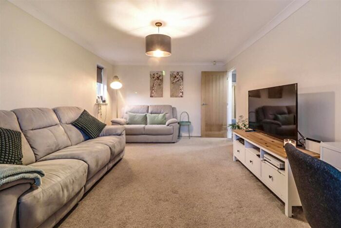 2 Bedroom Bungalow For Sale In Newbolt Close, Caistor, LN7