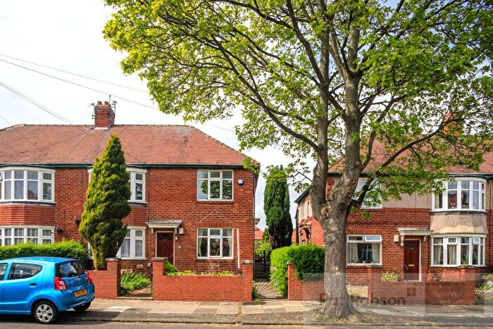 2 Bedroom Flat To Rent In Strathmore Road, Gosforth, Newcastle Upon Tyne, NE3