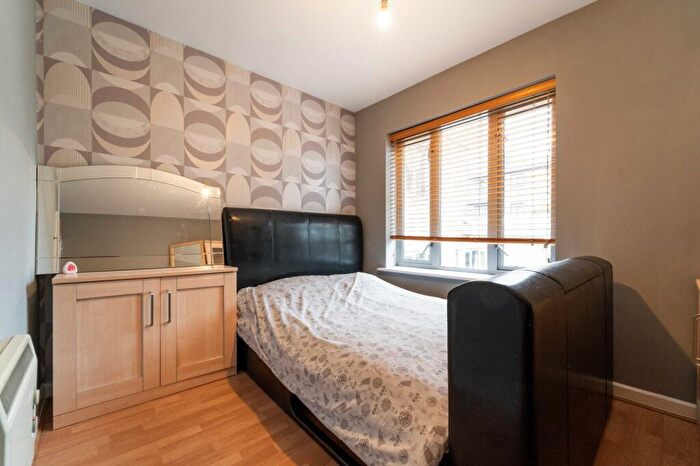 3 Bedroom Flat For Sale In Granville Street, Birmingham, West Midlands, B1