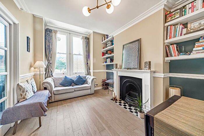 2 Bedroom Flat For Sale In St. Alphonsus Road, Clapham, SW4