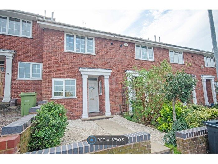 2 Bedroom Terraced House To Rent In Walpole Street, Chester, CH1