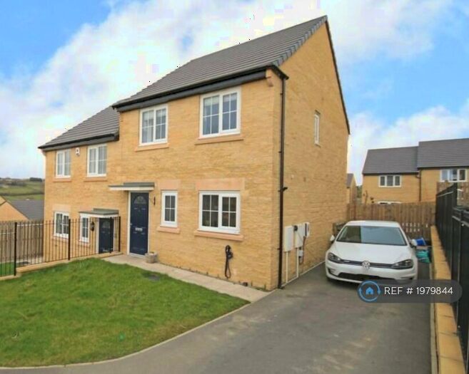 3 Bedroom Semi-Detached House To Rent In Meadowlands, Allerton, Bradford, BD15