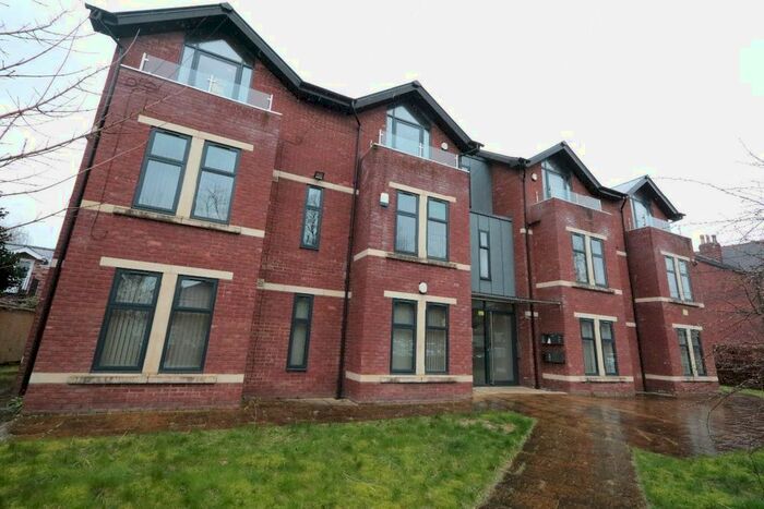 2 Bedroom Flat To Rent In Springfield House, Edge Lane, Stretford, Manchester, M32