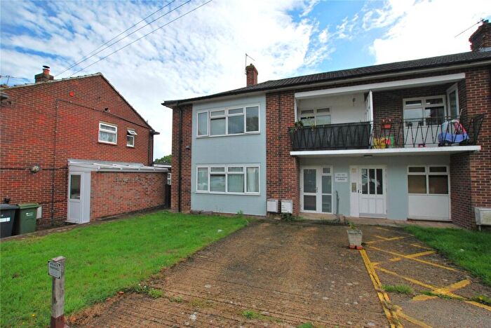 2 Bedroom Apartment To Rent In Applegarth Avenue, Guildford, Surrey, GU2