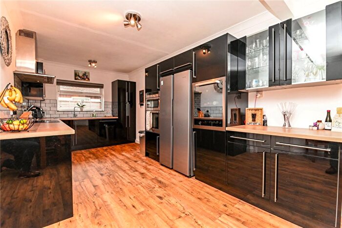 2 Bedroom Bungalow For Sale In Manor Road, New Milton, Hampshire, BH25