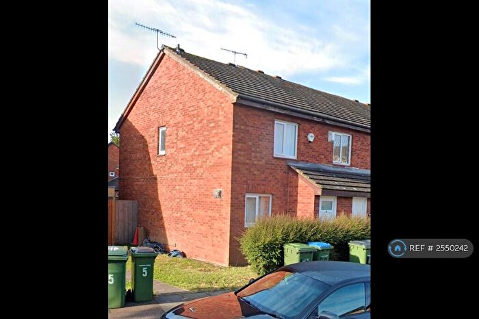 2 Bedroom End Of Terrace House To Rent In Chamberlain Close, London, SE28