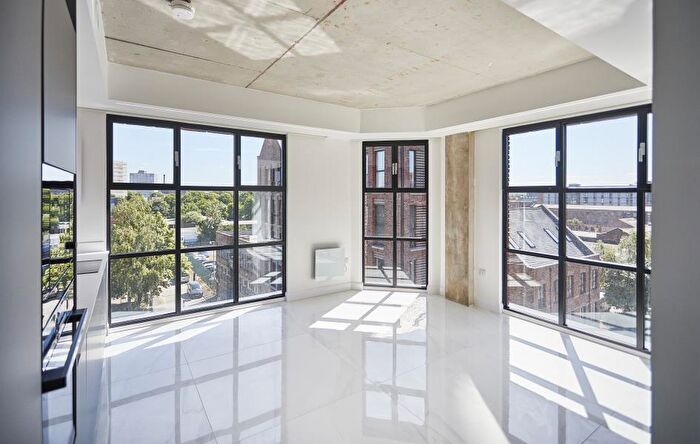 1 Bedroom Apartment To Rent In Apt . :: One Silk Street, M4