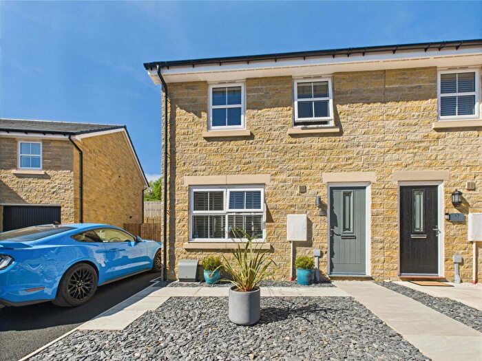 3 Bedroom Semi-Detached House For Sale In Harpur Hill, Buxton, SK17