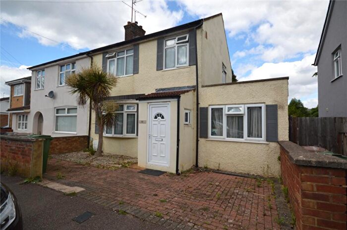 4 Bedroom Semi Detached House For Sale In Norton Road, Luton, Bedfordshire, LU3