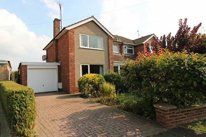 3 Bedroom Semi-Detached House For Sale In Fullwell Road, Bozeat, NN29