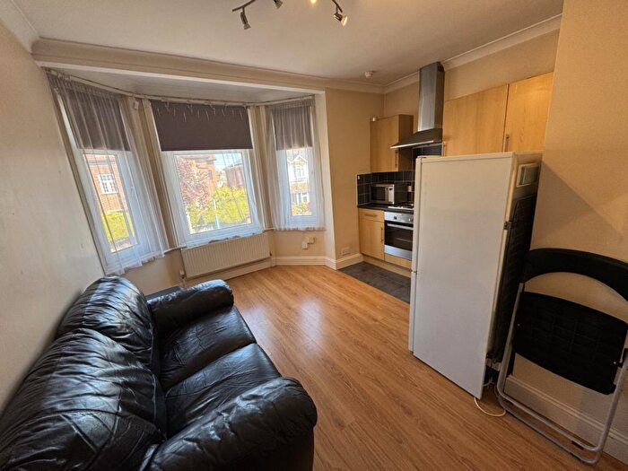 1 Bedroom Flat To Rent In Welbeck Avenue, Southampton, SO17