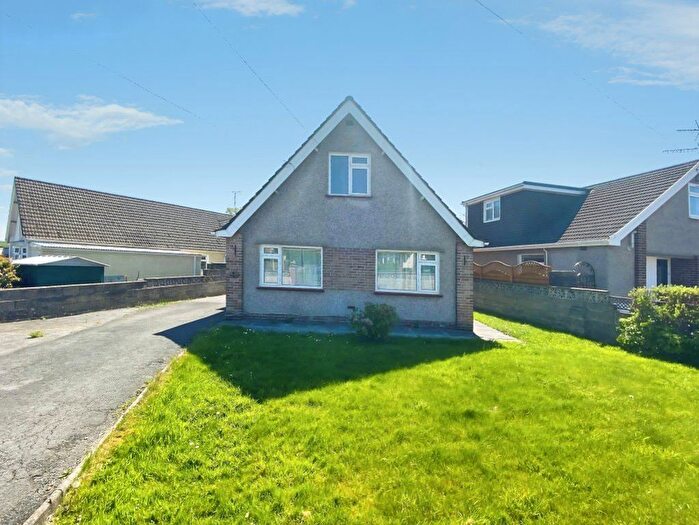 4 Bedroom Property To Rent In Meadow Close, Coychurch, CF35
