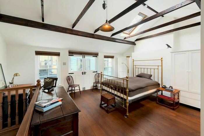 1 Bedroom Property To Rent In Wardour Mews, Soho, W1F