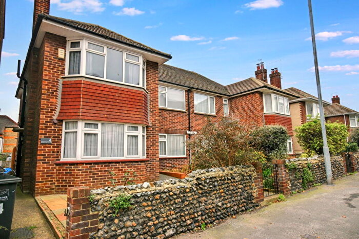 2 Bedroom Flat For Sale In Southover Court, Victoria Road, Ramsgate, CT11