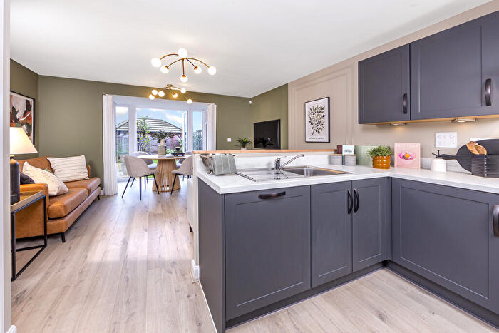 3 Bedroom Semi Detached House For Sale In St Laurence Avenue, Aylesford, Maidstone, Kent, ME16