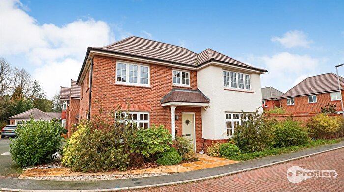 4 Bedroom Detached House For Sale In Flanders Close, Burbage, Hinckley, LE10