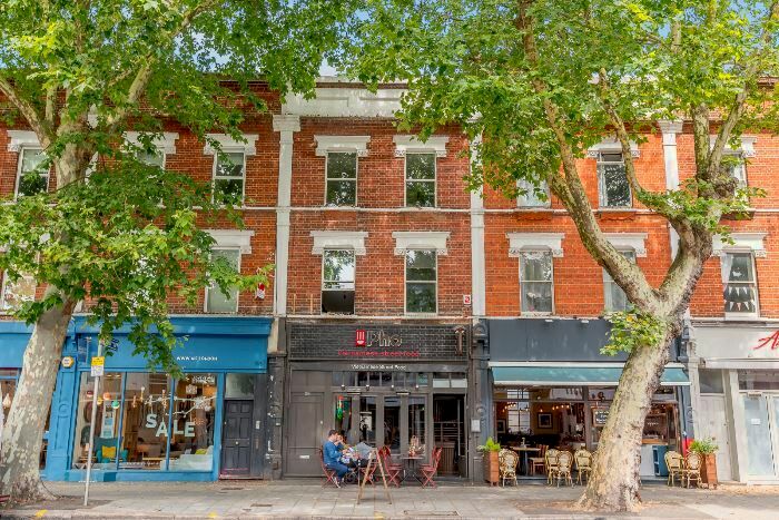 2 Bedroom Flat To Rent In Chiswick High Road, London, W4