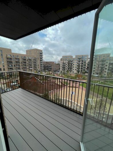 2 Bedroom Flat To Rent In Mast Street, Barking, IG11