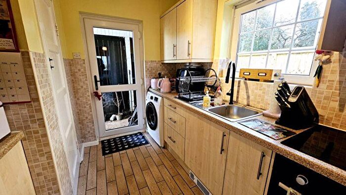 3 Bedroom Semi-Detached House For Sale In Westfield Street, Hereford, HR4