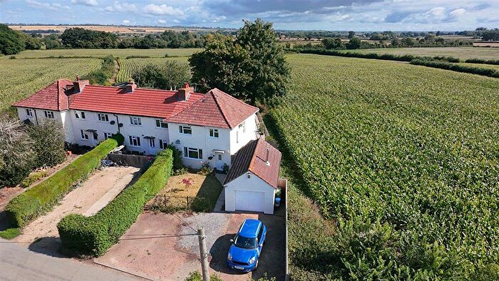 3 Bedroom Property For Sale In Isle View, Isle Brewers - Stunning Views, TA3