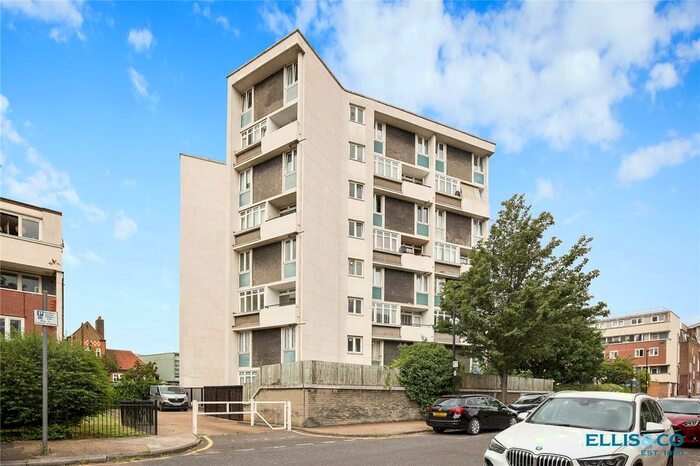 2 Bedroom Flat To Rent In Trevelyan House, Morpeth Street, London, E2