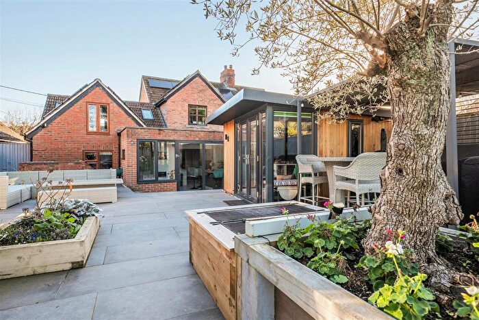 4 Bedroom Semi-detached House For Sale In High Street, Bulkington, SN10