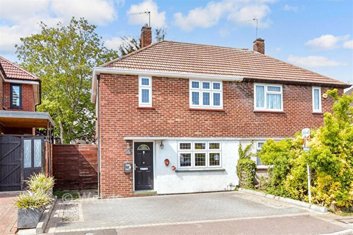 2 Bedroom Semi Detached House For Sale In Highstead Crescent, Erith, Kent, DA8