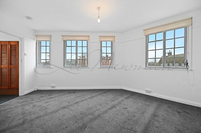 1 Bedroom Flat To Rent In The Market Place, Falloden Way, London, NW11