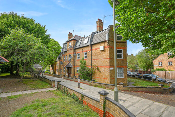 1 Bedroom Flat For Sale In King Street, N2