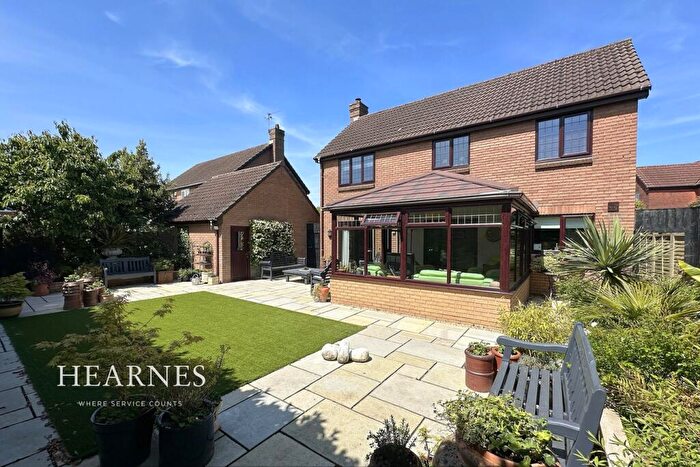 4 Bedroom Detached House For Sale In Vine Farm Road, Talbot Village, Poole, BH12