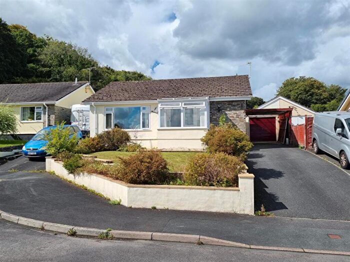2 Bedroom Bungalow For Sale In Hannaford Road, Lifton, PL16