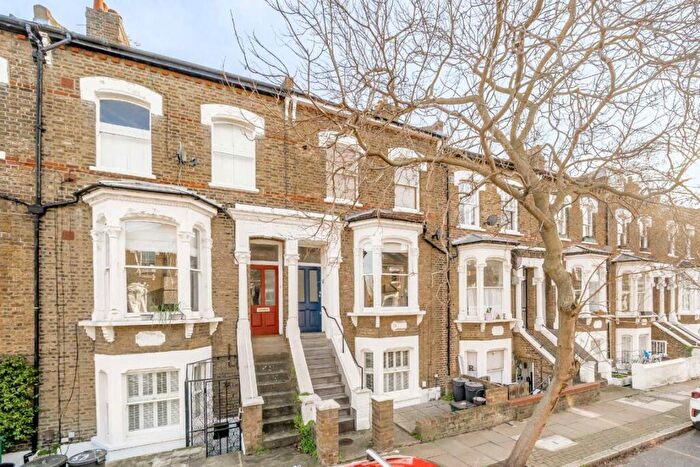1 Bedroom Flat For Sale In Almington Street, London, N4