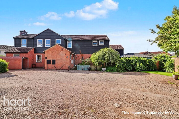 3 Bedroom Semi-Detached House For Sale In Henniker Gate, Chelmsford, CM2