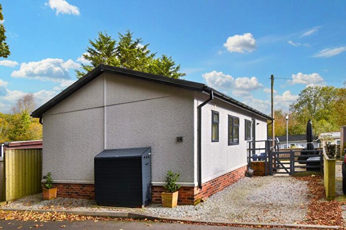2 Bedroom Park Home For Sale In Glendale Road, Okehampton, EX20