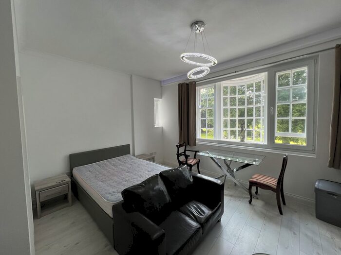 1 Bedroom Property To Rent In Studio, Pearson Park, HU5