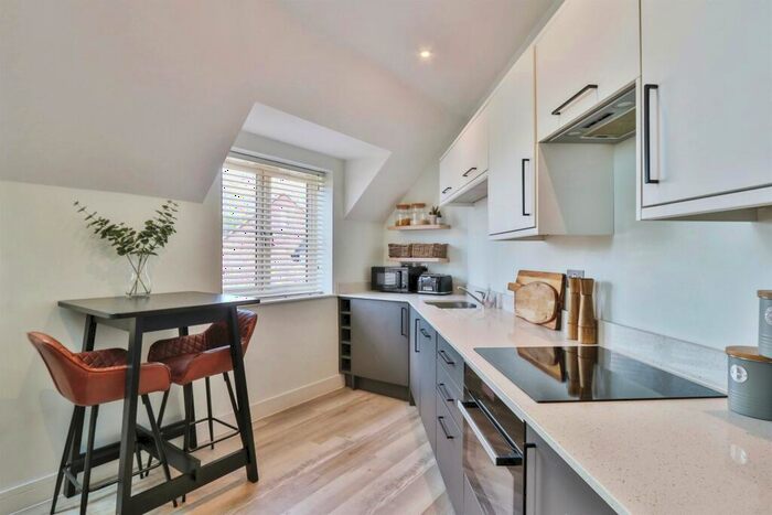 1 Bedroom Flat For Sale In Commercial Road, Poole, BH14