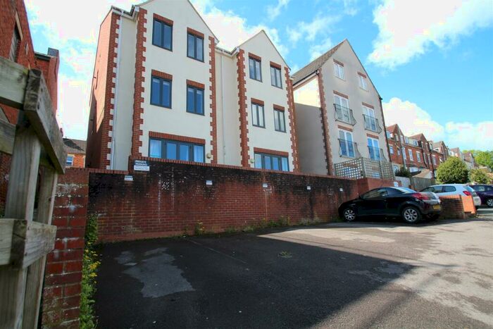 1 Bedroom Apartment To Rent In Clairson Court, Dixon Street, SN1