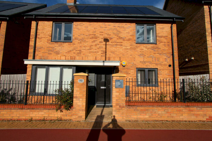 3 Bedroom Detached House To Rent In Longhorn Drive, Whitehouse, Milton Keynes, MK8