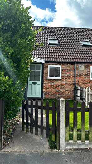 1 Bedroom House To Rent In Grotto Road, Weybridge, Surrey, KT13