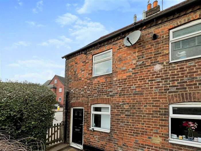 1 Bedroom Property To Rent In London Road, Apsley, Hemel Hempstead, HP3