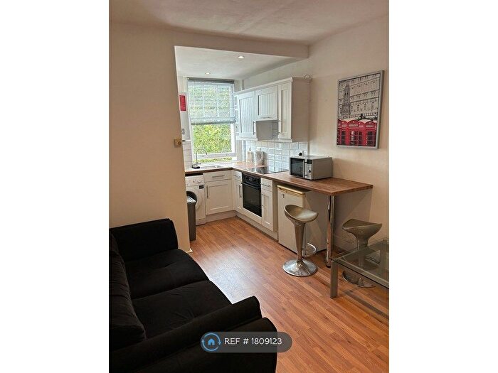 1 Bedroom Flat To Rent In Chiswick Park Station, London, W4