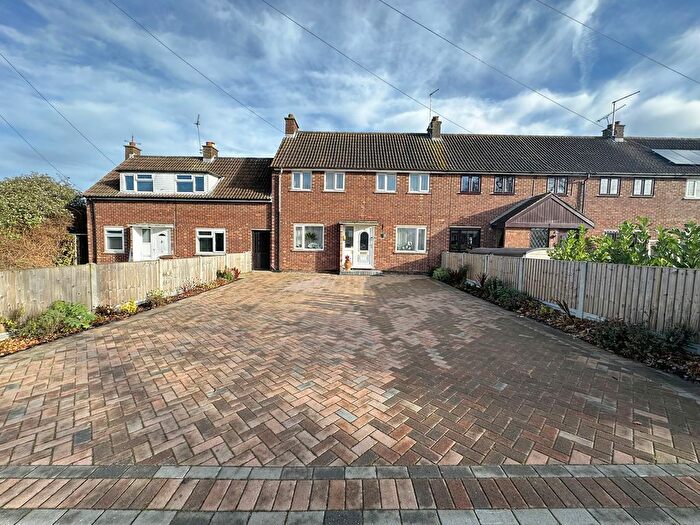 3 Bedroom Terraced House For Sale In Dakyn Drive, Stock, Ingatestone, CM4