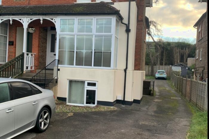 1 Bedroom Flat To Rent In Mill Road, Burgess Hill, West Sussex, RH15