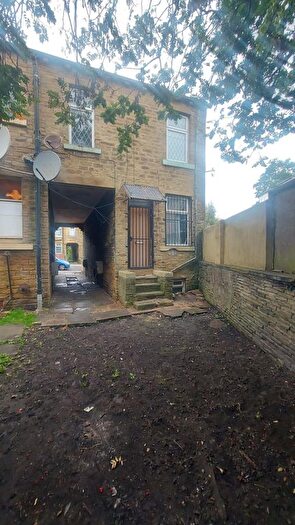 2 Bedroom Terraced House To Rent In Cranbrook Street, Bradford, BD5