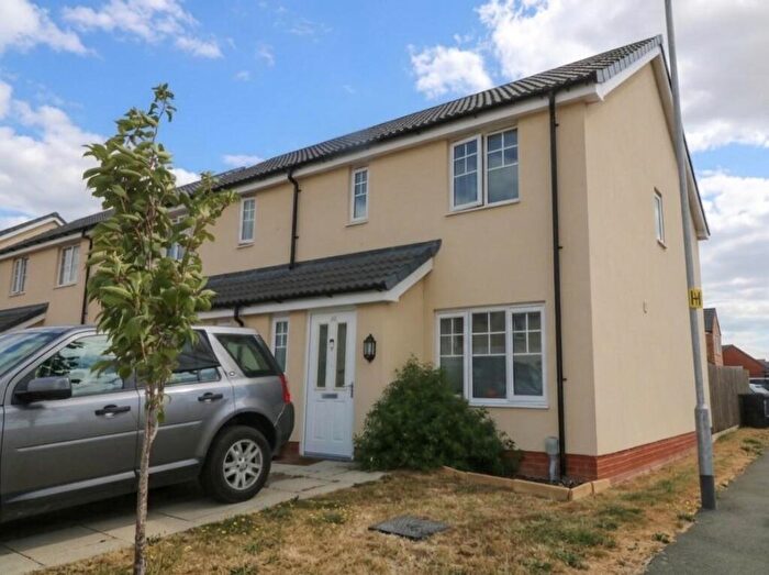 2 Bedroom Semi-Detached House For Sale In Hodgson Avenue, Leiston, IP16