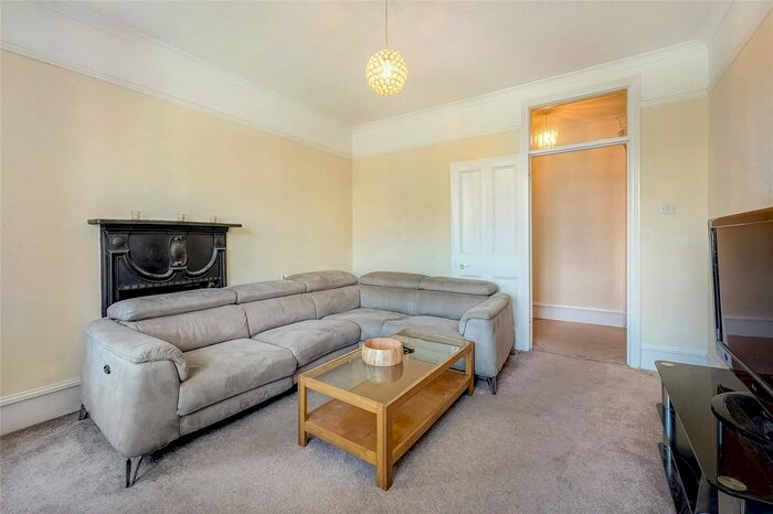 3 Bedroom Flat To Rent In Talgarth Mansions, Talgarth Road, West Kensington, London, W14