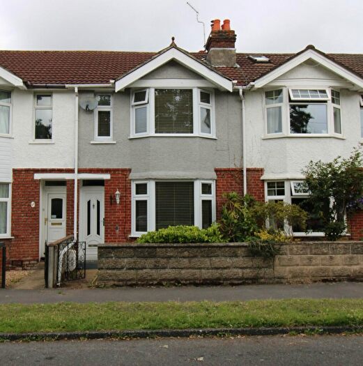 3 Bedroom Terraced House To Rent In Downs Park Crescent, SO40